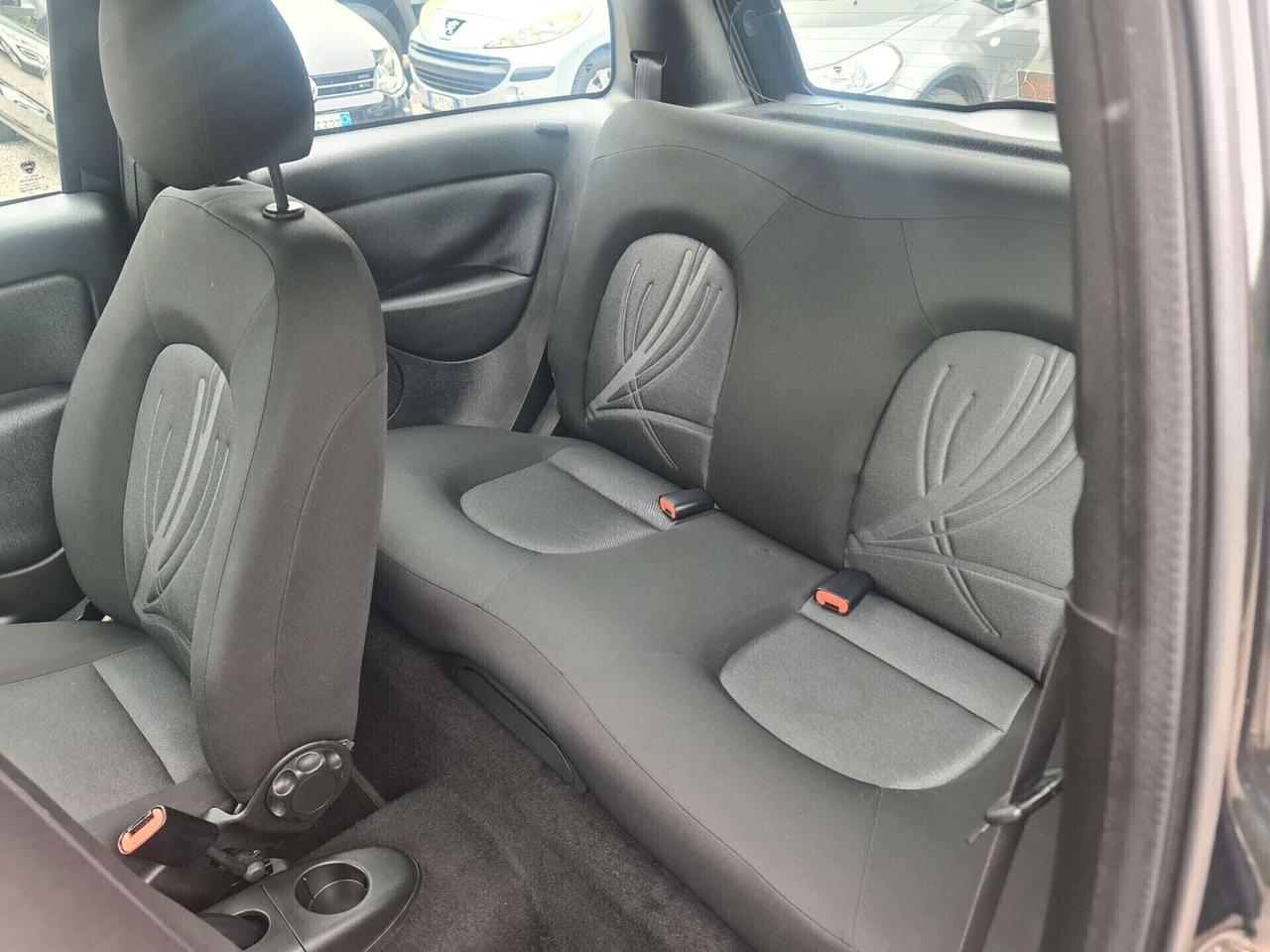 Lancia Ypsilon 1.3 MJT 75 CV Platinum Neopatentati