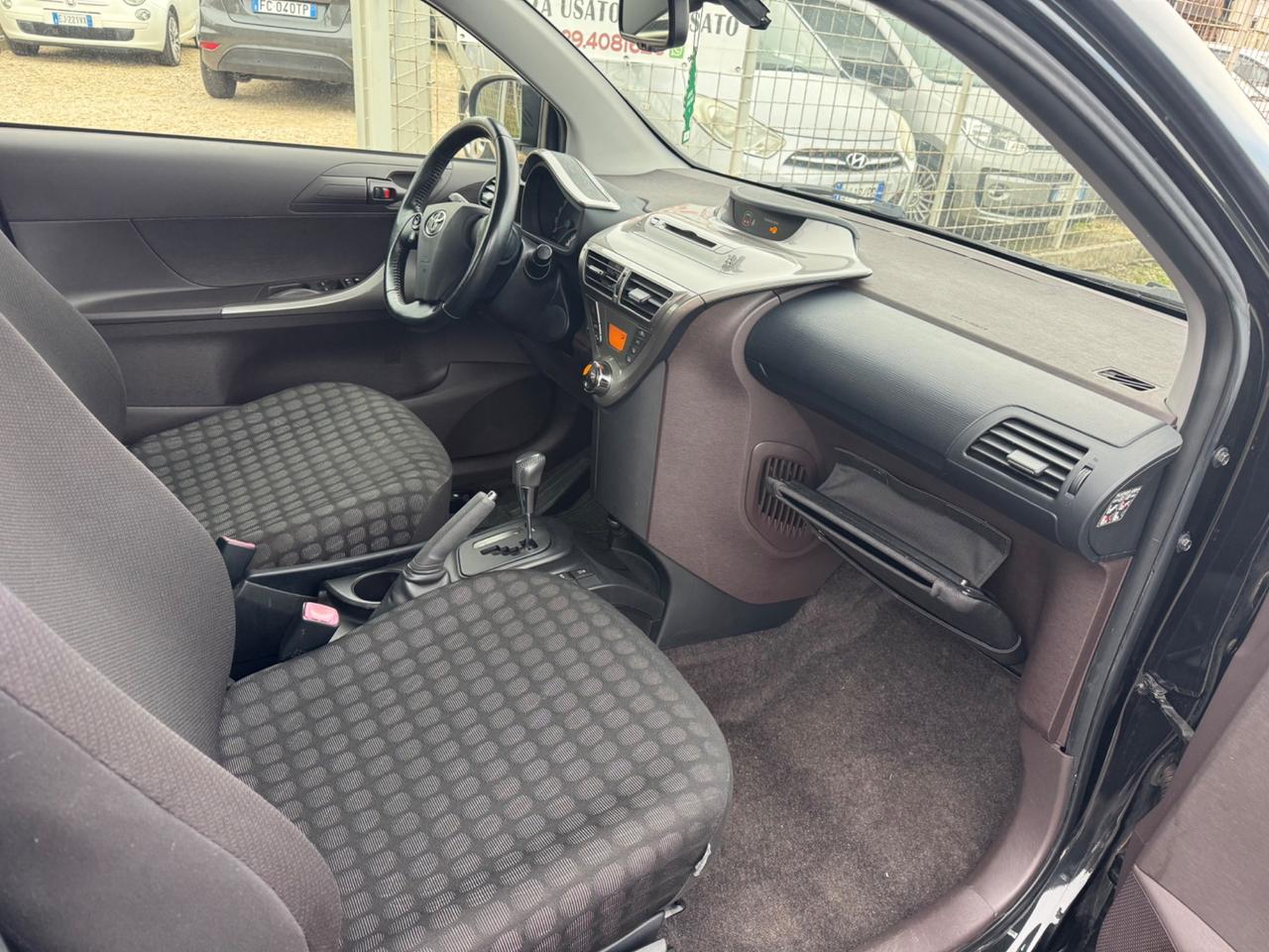 Toyota iQ 1.0 Sol AUTOMATICO NEOPATENTATI