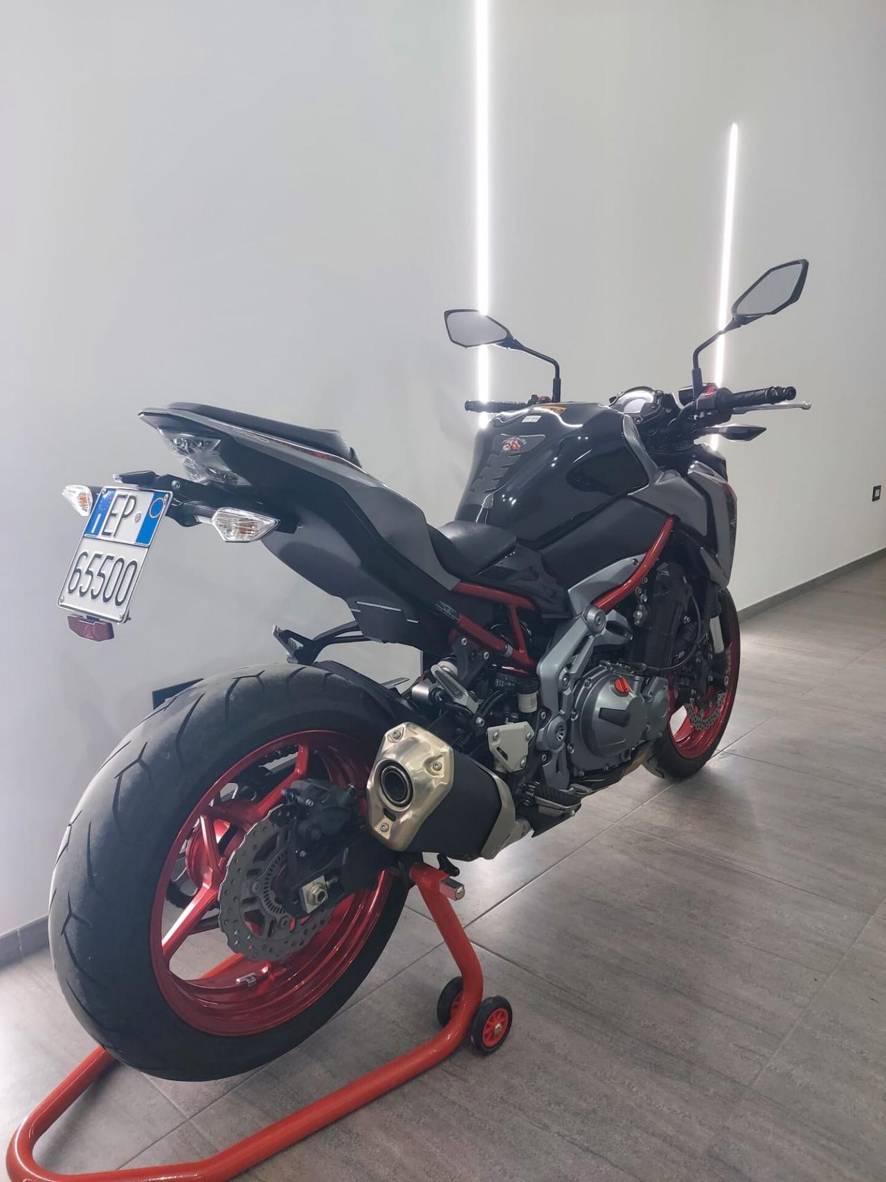 Kawasaki Z 900 2019