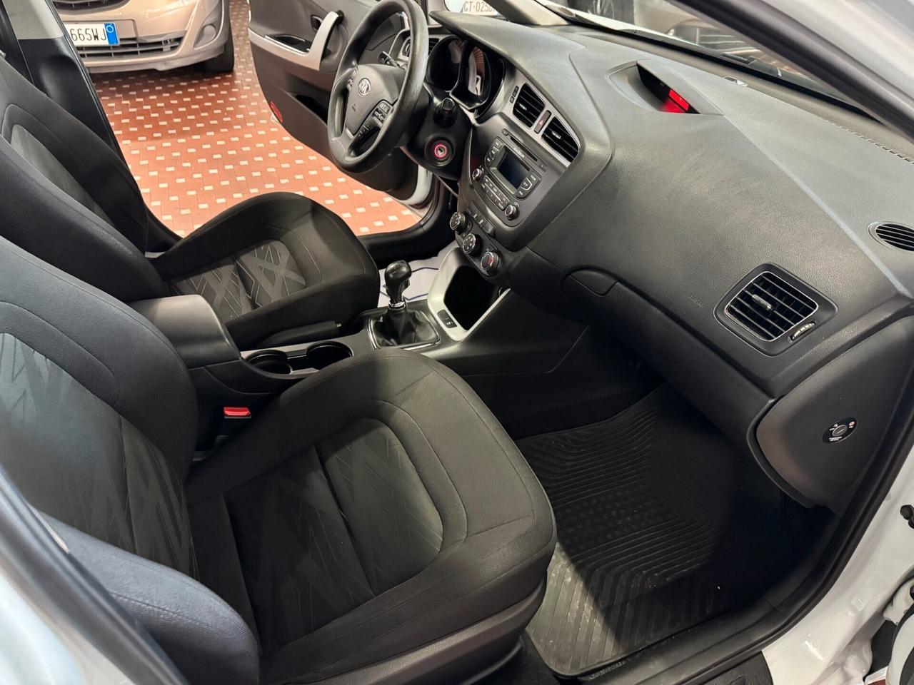 Kia Ceed cee'd 1.4 CVVT SW Cool - UNICO PROPRIETARIO