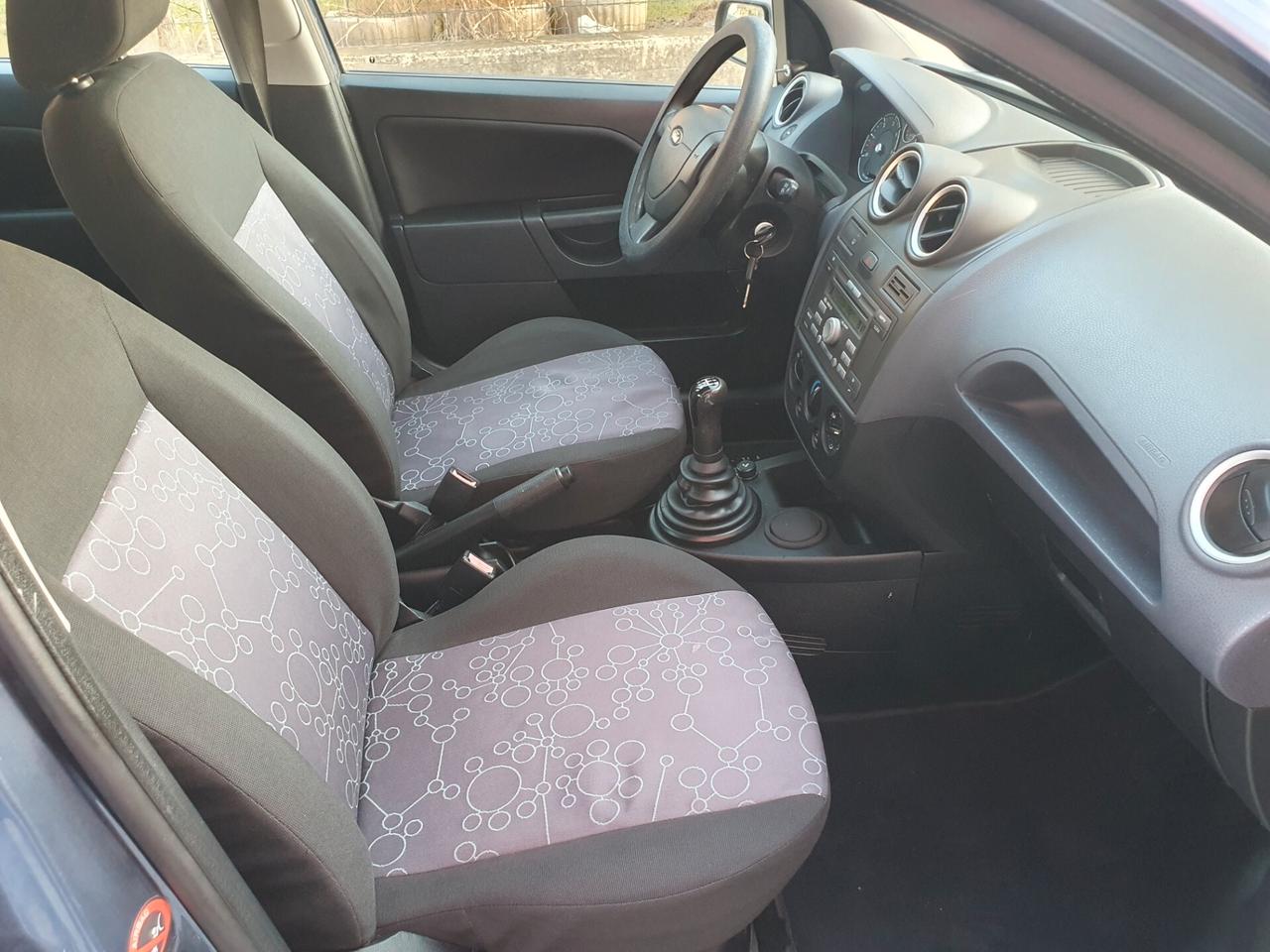 Ford Fiesta 1.4 TDCi 5p. Neopatentati manuale 2006