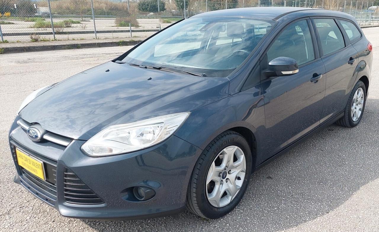 FORD FOCUS 1.6 - POCHI CHILOMETRI-CONSUMI RIDOTTI