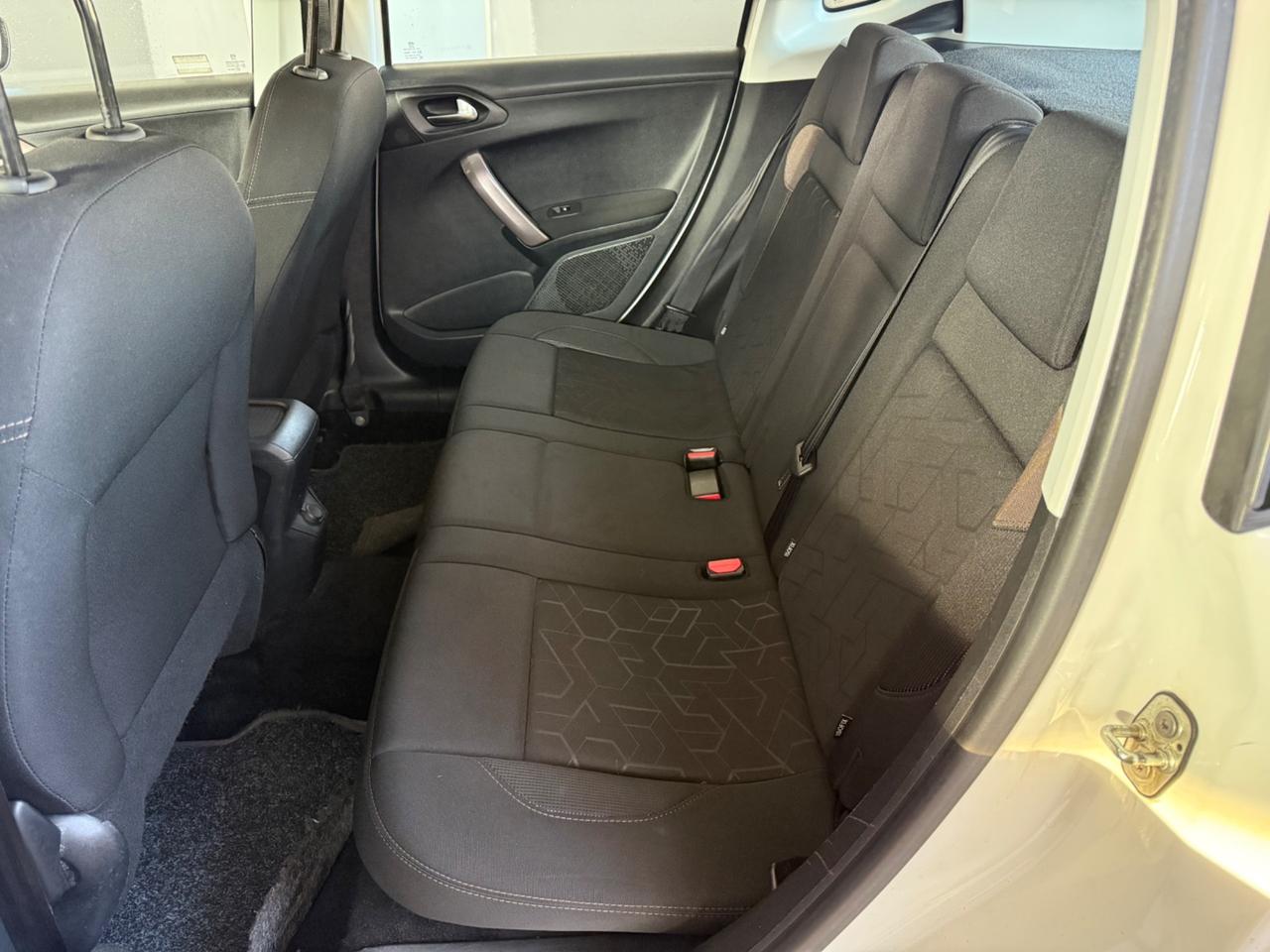 Peugeot 2008 1.6 e-HDi 92 CV Stop&Start Active