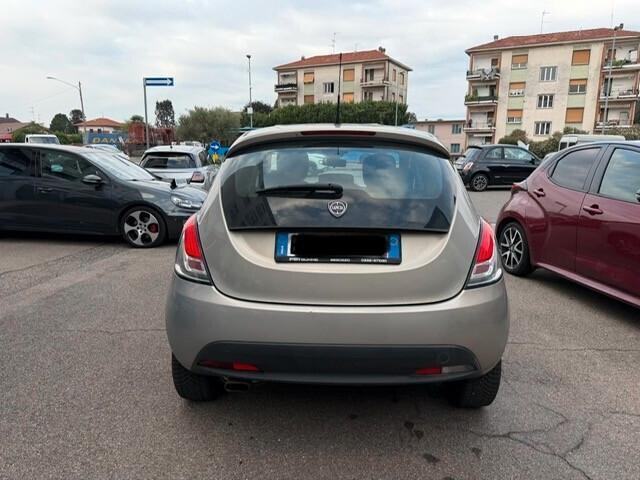 Lancia Ypsilon 1.2 GPL Ecochic Silver NEOPATENTATI
