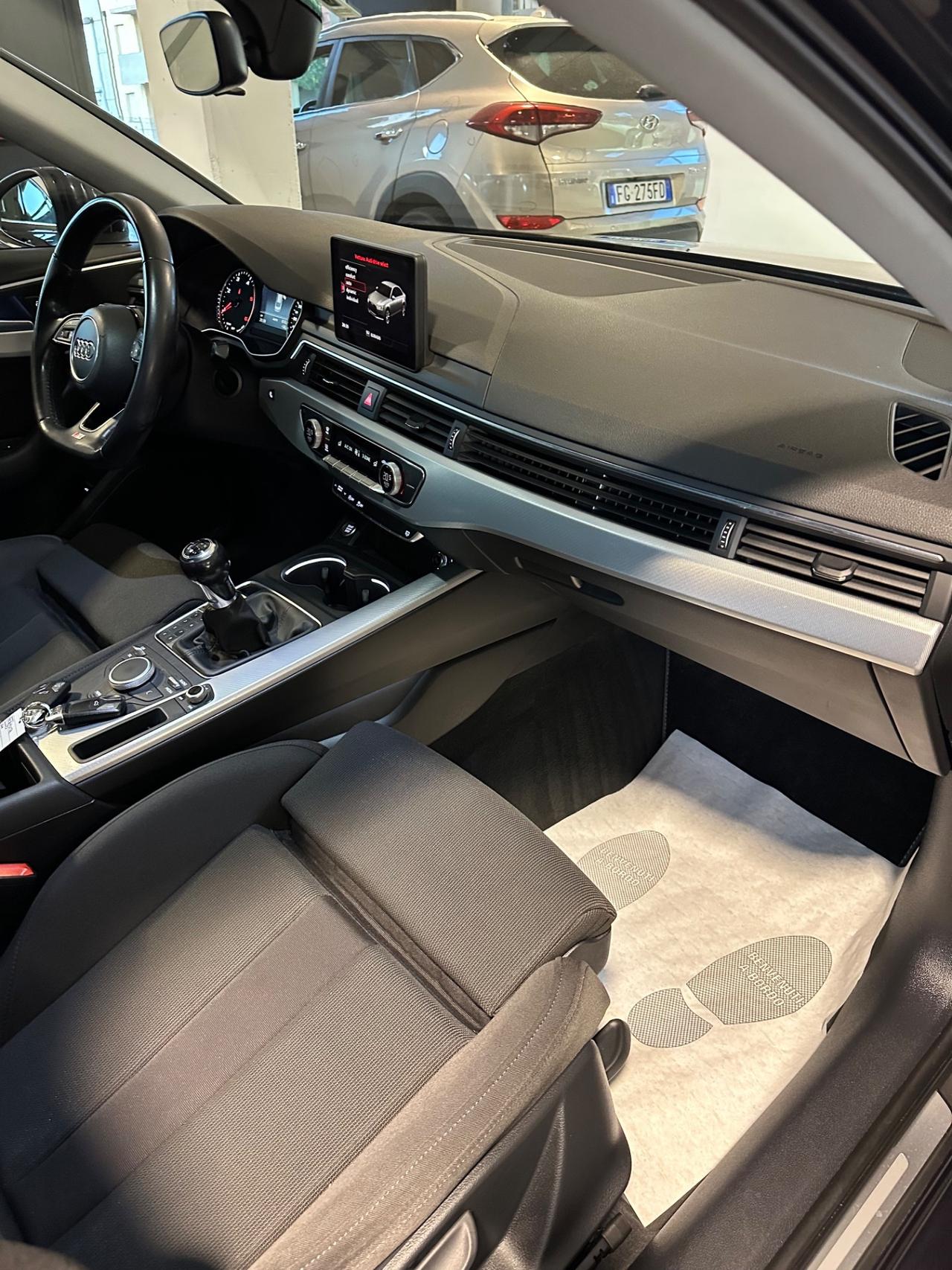 Audi A4 2.0 TDI 150 CV ultra Business Sport