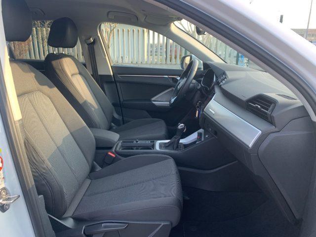 AUDI Q3 40 TDI quattro S tronic Business Advanced