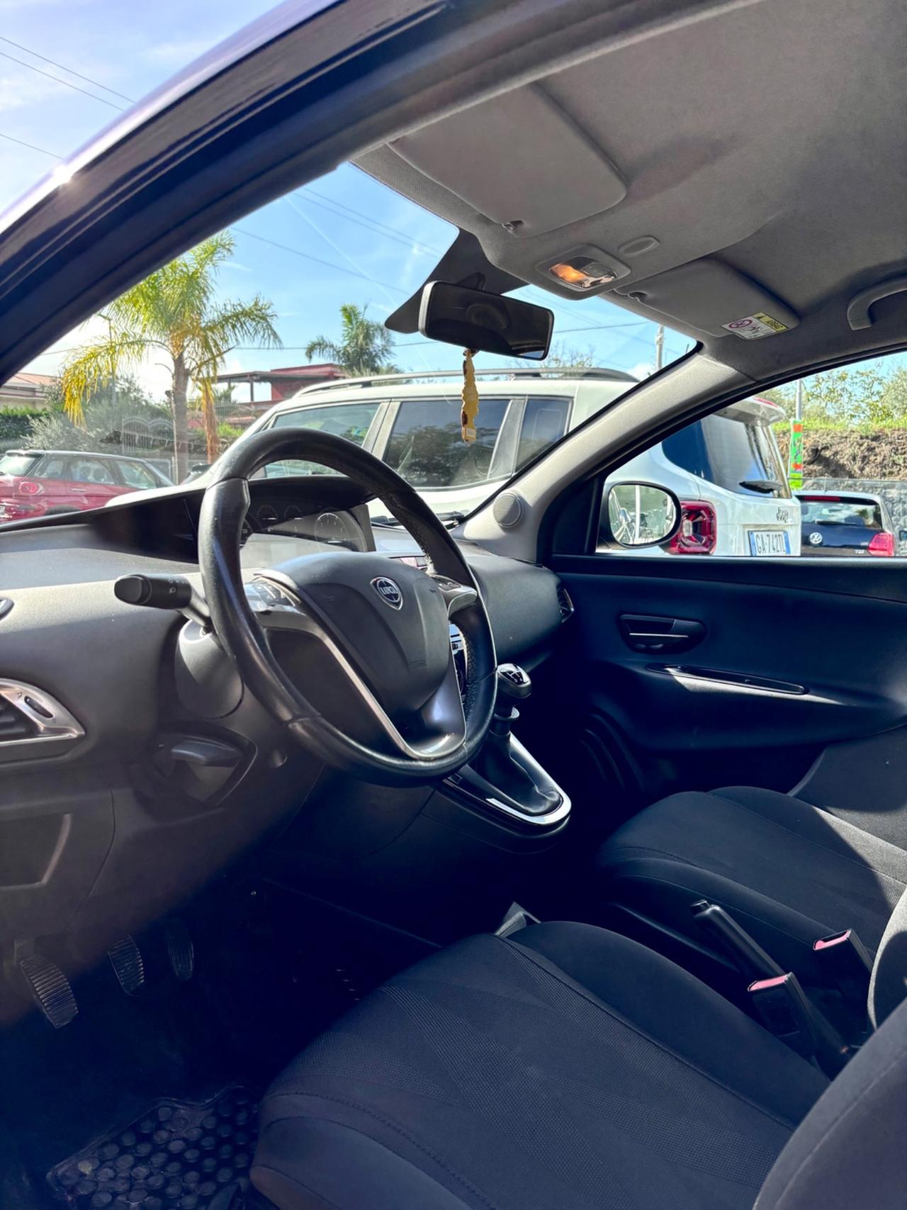 Lancia Ypsilon 1.2 69 CV 5 porte GPL Ecochic Gold