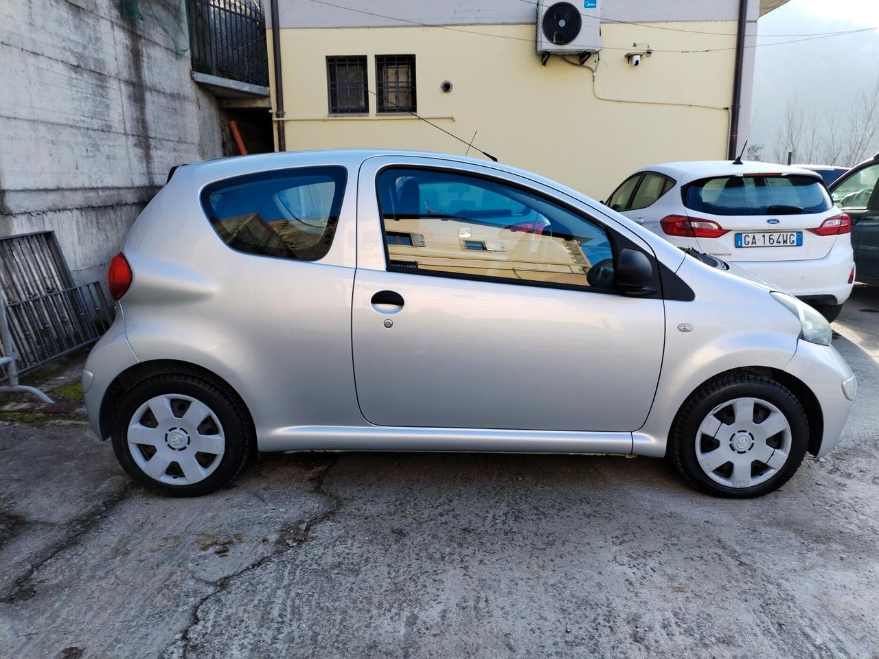 Toyota Aygo 1.0 12V VVT-i 3 porte Sol