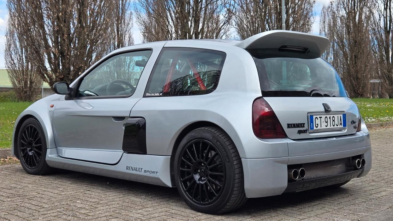 Renault Clio 3.0 V6 24V cat 3 porte Sport