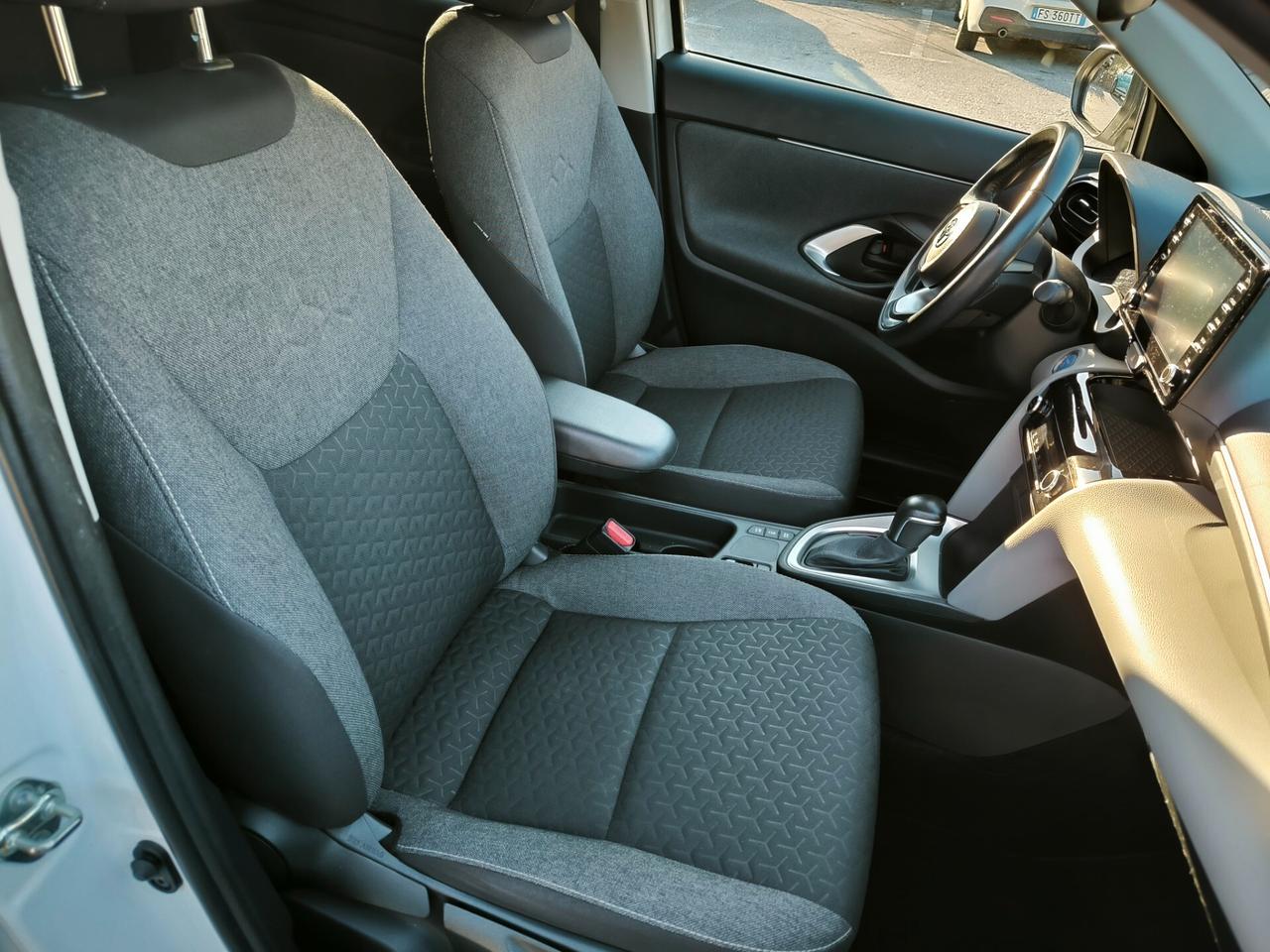Toyota Yaris Cross 1.5 Hybrid 5p. E-CVT Business