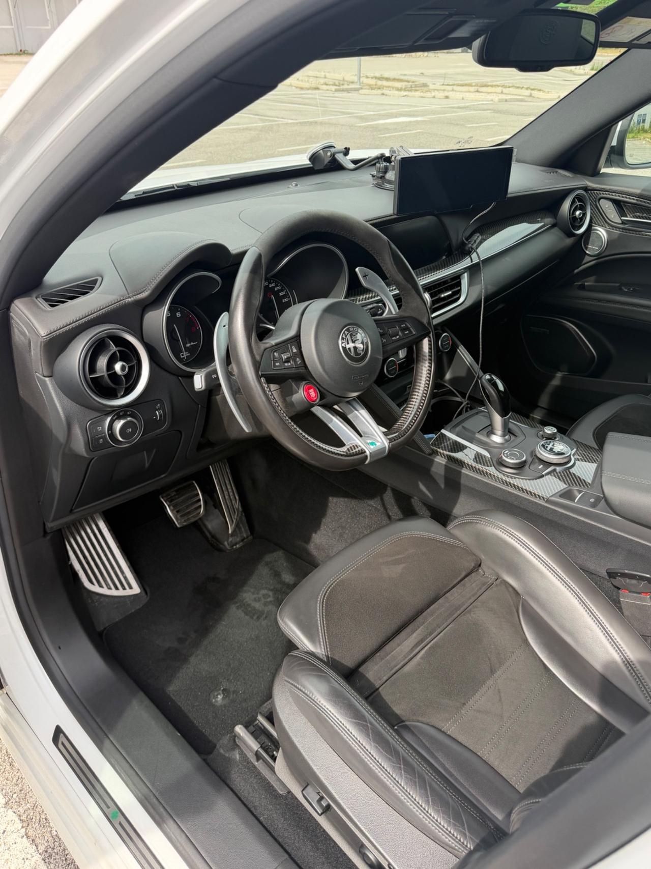 Alfa Romeo Stelvio 2.9 Bi-Turbo V6 510 CV AT8 Quadrifoglio