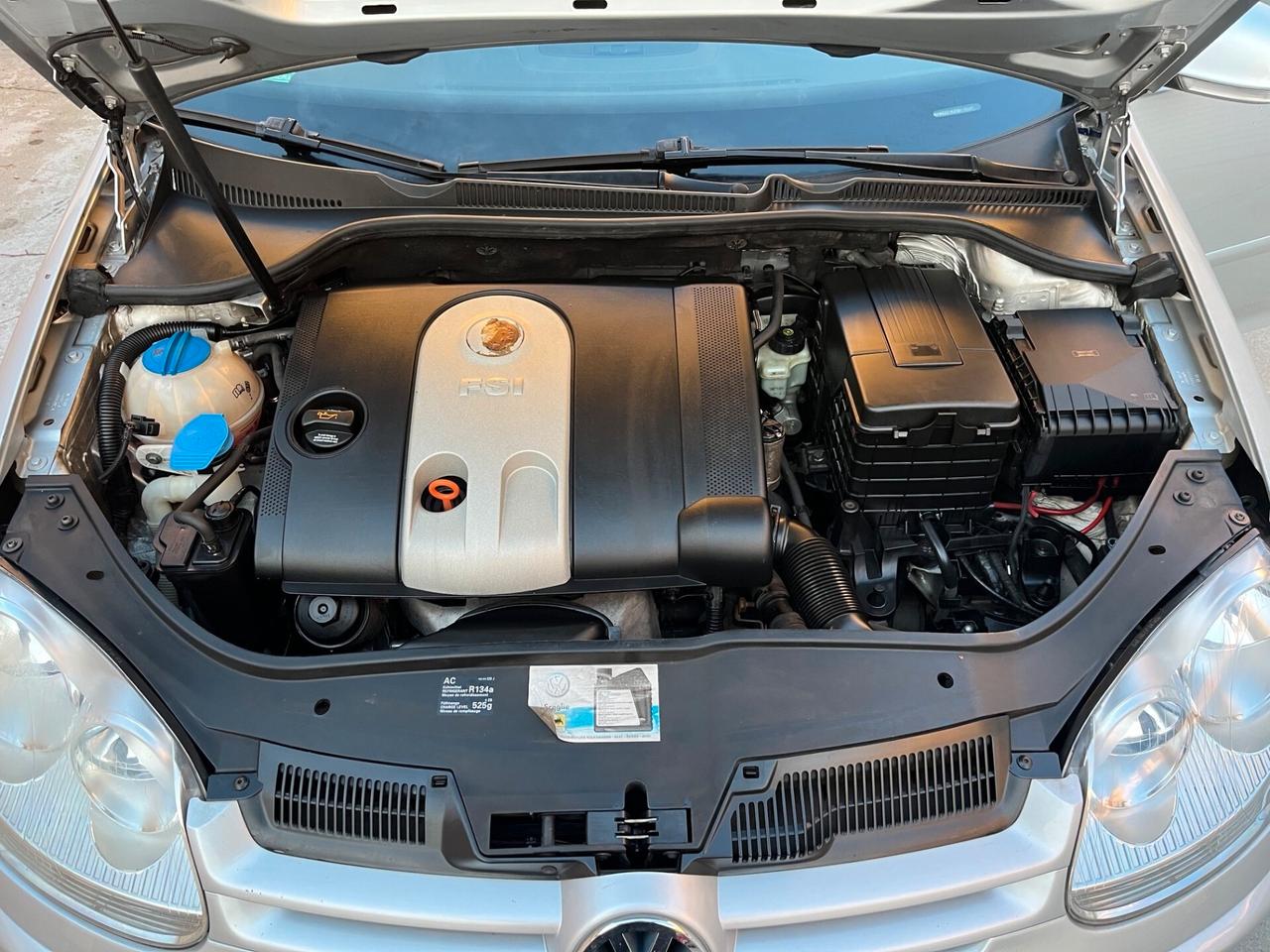 Volkswagen Golf 1.6 16V FSI 5p. Sportline