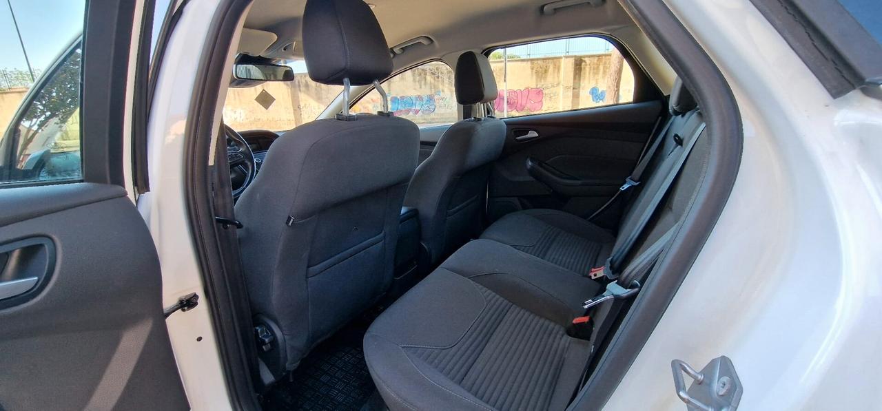 Ford Focus 1.5 TDCi 120 CV Start&Stop Powershift SW Titanium