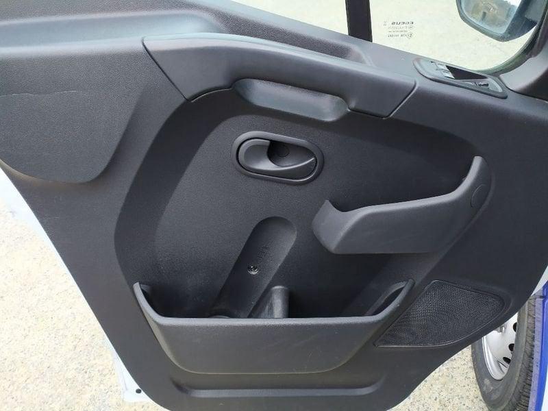 Nissan Interstar fwd 35 2.3 dci 135cv L2H2 Acenta