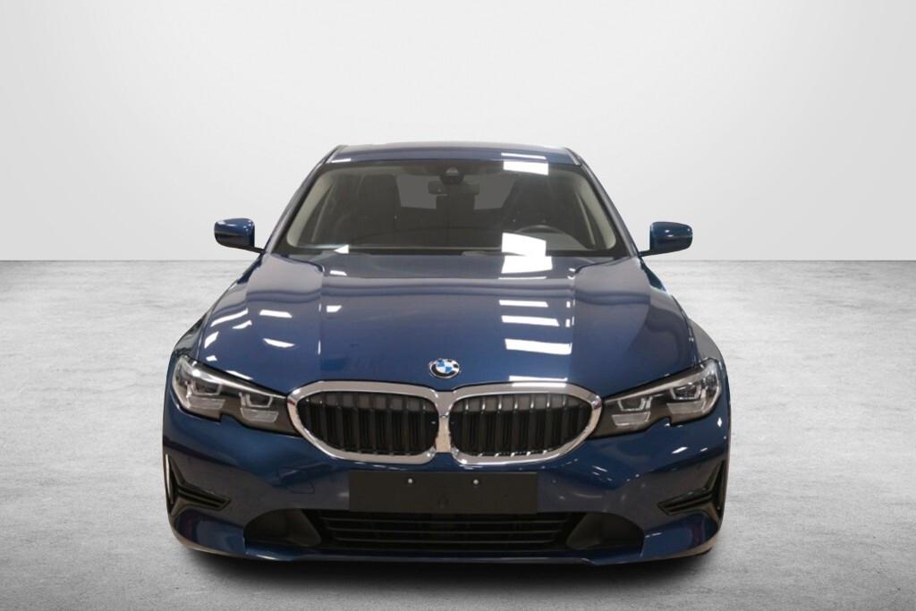 BMW 316D 122CV 6M. BUSINESS ADVANTAGE ( FARI LED - BMW DIGITAL COCKPIT - PELLE - NAVI - MIRROR - PDC )