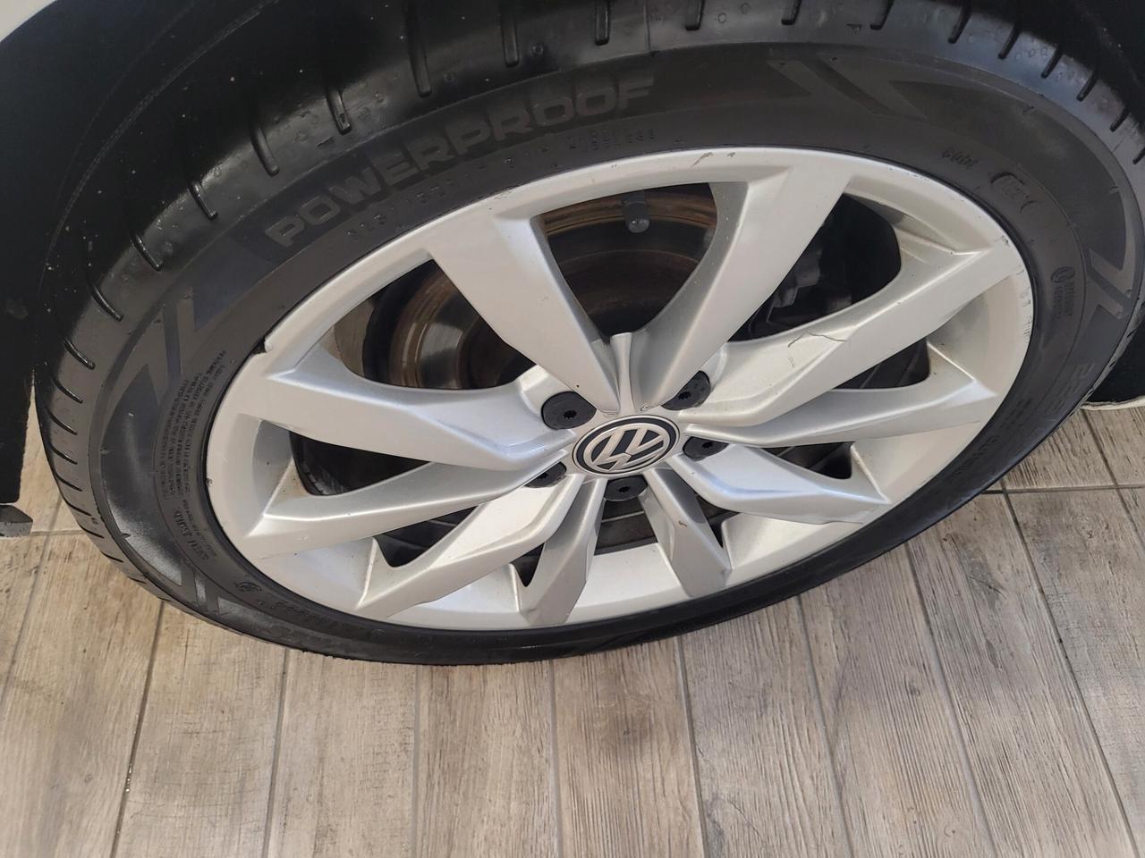 Volkswagen Golf 2.0 TDI 5p. Highline BlueMotion Technology