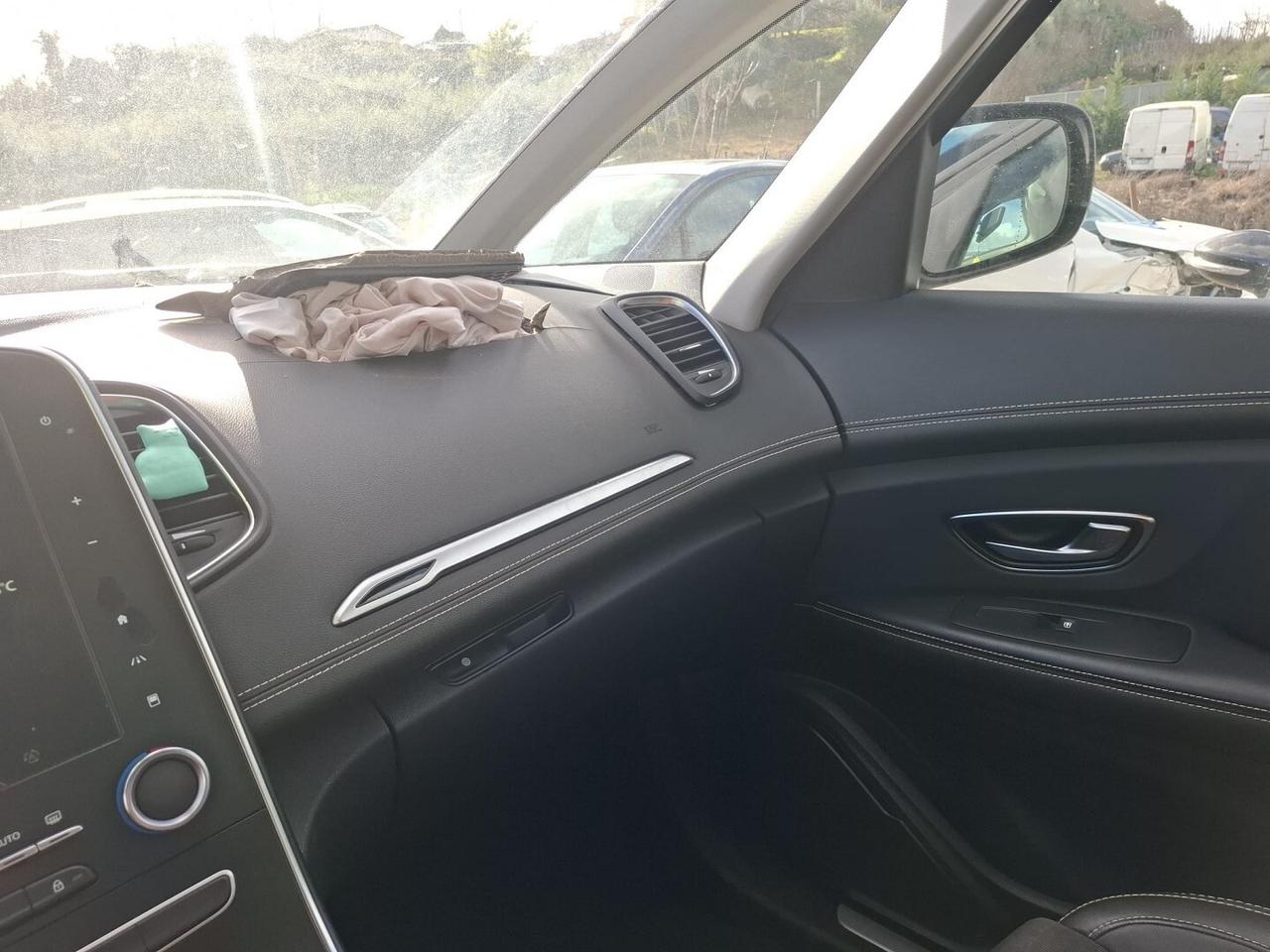 RENAULT SCENIC S.C GRAVE DCI 2018 SINISTRATA