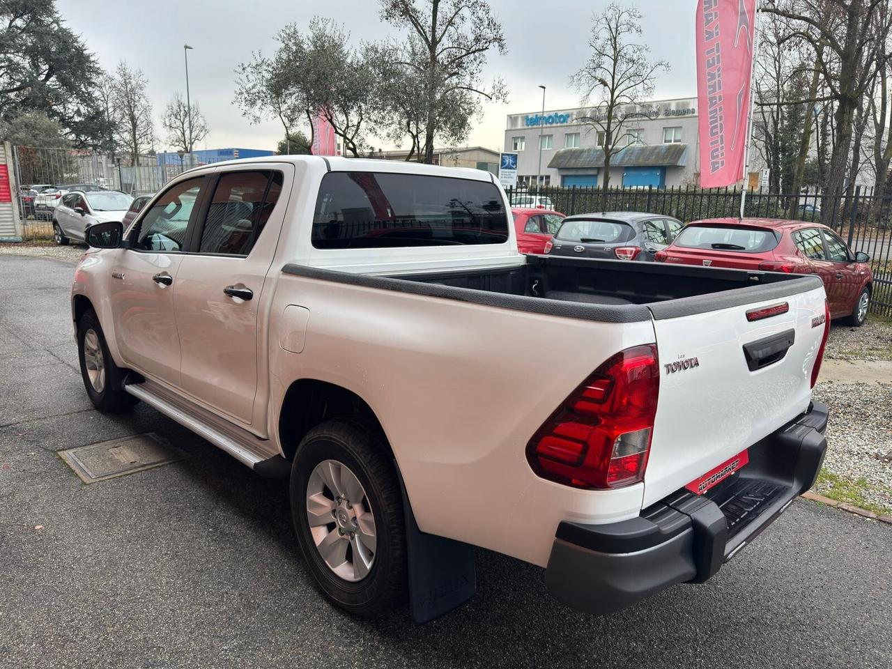 Toyota Hilux 2.4 D-4D A/T 4WD 4 porte Double Cab lounge