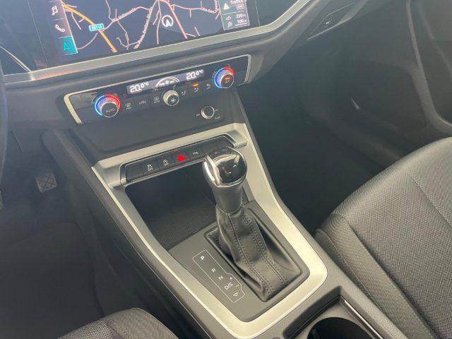 AUDI Q3 35 TDI quattro Business Advanced