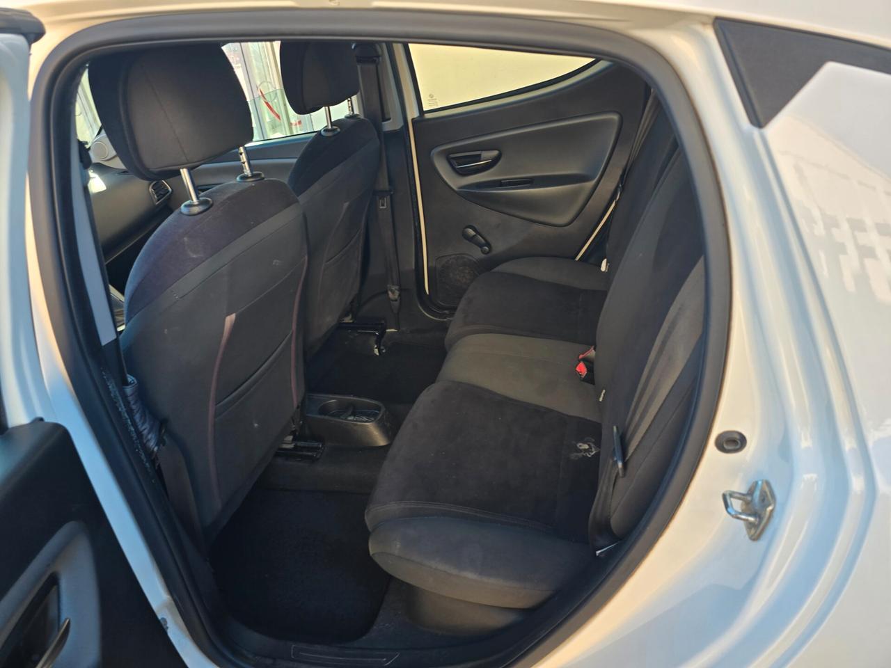 Lancia Ypsilon 0.9 TwinAir 85 CV 5 porte Metano Ecochic Gold