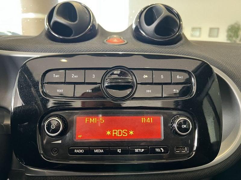 smart fortwo fortwo 90 0.9 T twinamic cabrio Passion