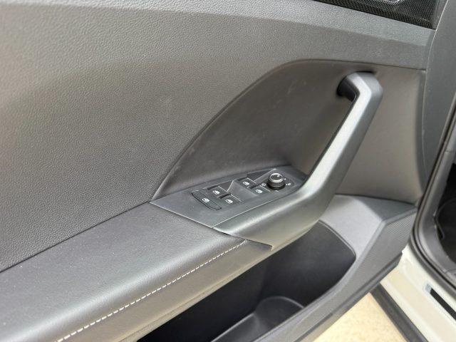 VOLKSWAGEN T-Cross 1.0 TSI DSG R-Line Plus IQ Matrix 18" Camera