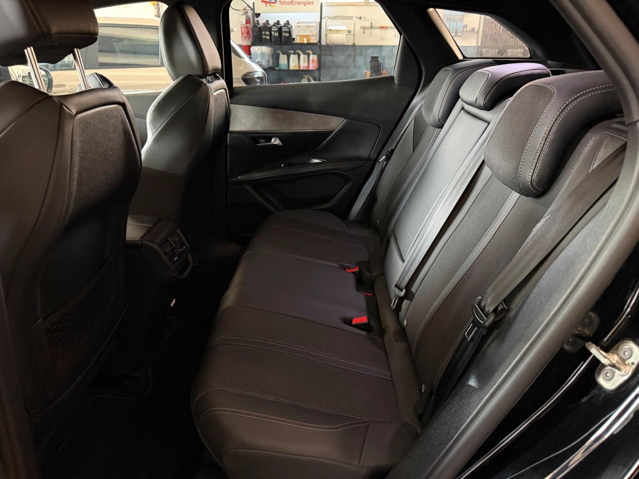 Peugeot 3008 Hybrid 136 e-DCS6 GT
