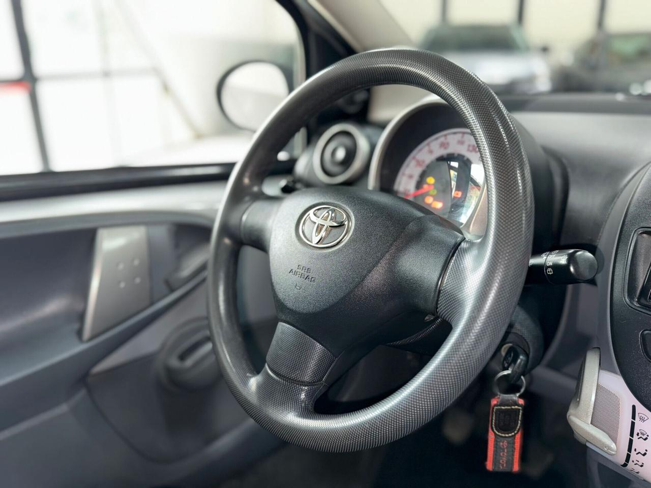 Toyota Aygo 1.0 12V VVT-i 5 porte Sol