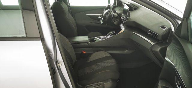 PEUGEOT 5008 BlueHDi 130 S&S EAT8 Active Business