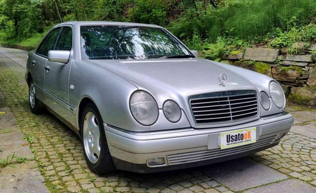 MERCEDES-BENZ E 200 Elegance