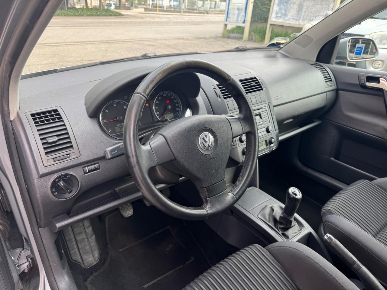 Volkswagen Polo 1.4/80CV TDI 5p. Sportline