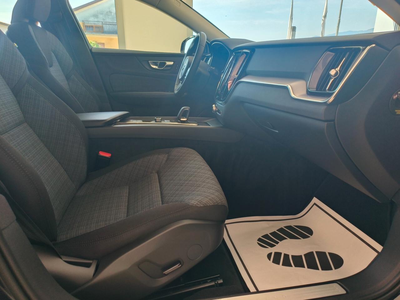 Volvo V60 B4 (d) Geartronic Momentum Business