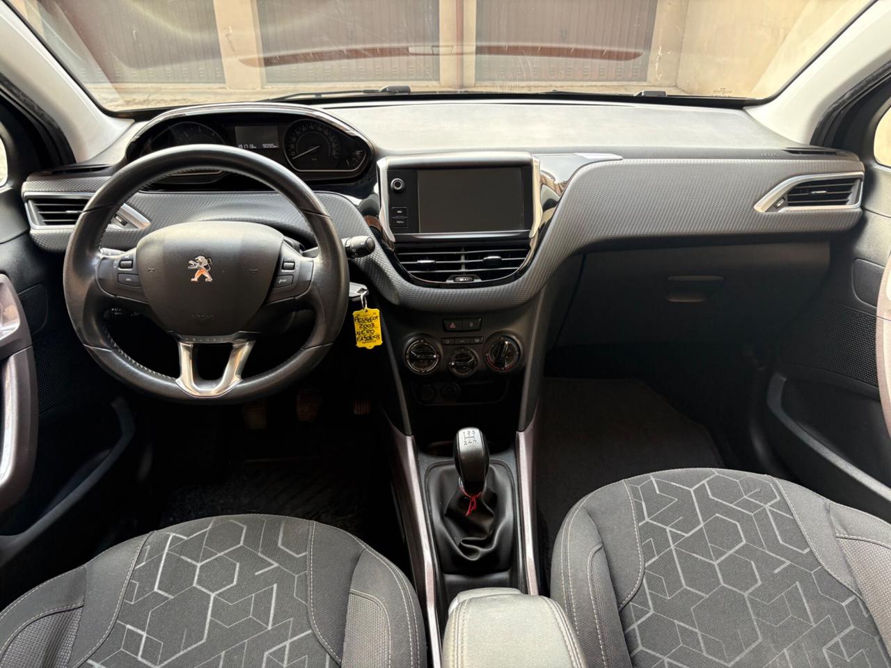 Peugeot 2008 BlueHDi 100 Black Matt 2015