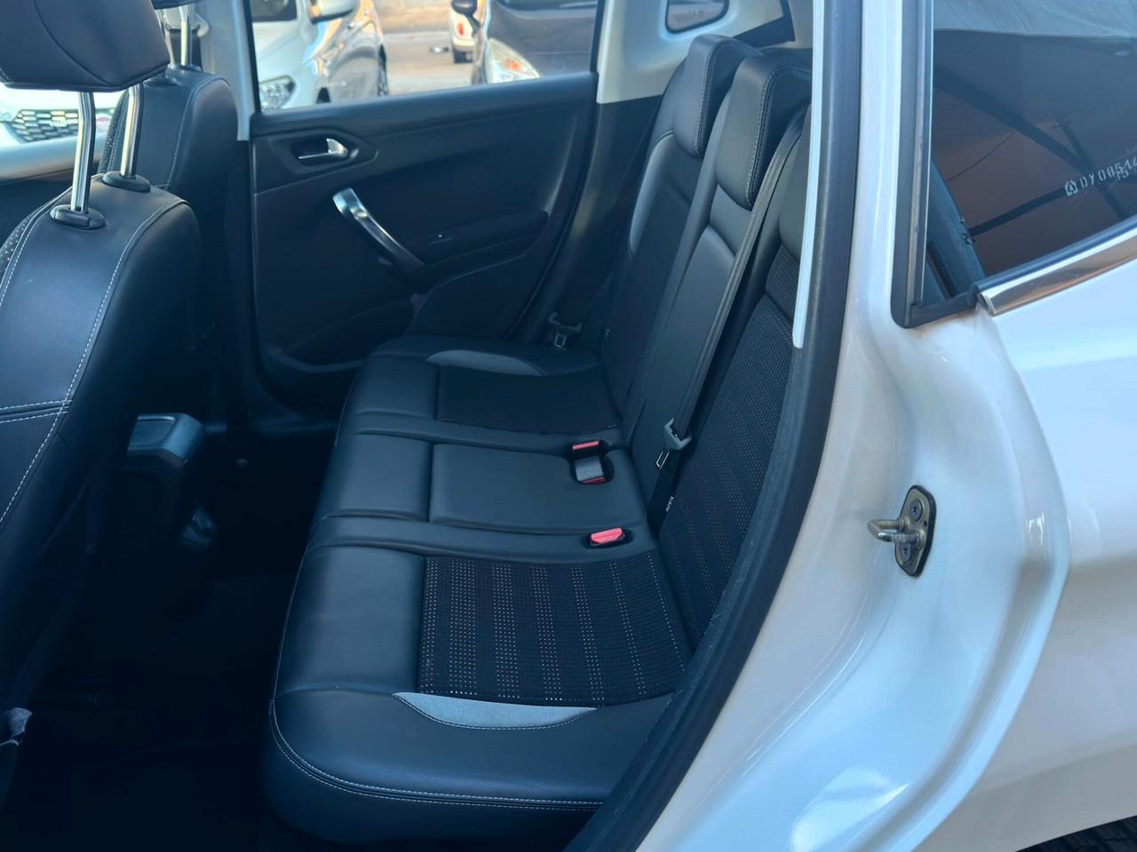 Peugeot 2008 1.6 e-HDi 92 CV Stop&Start Allure