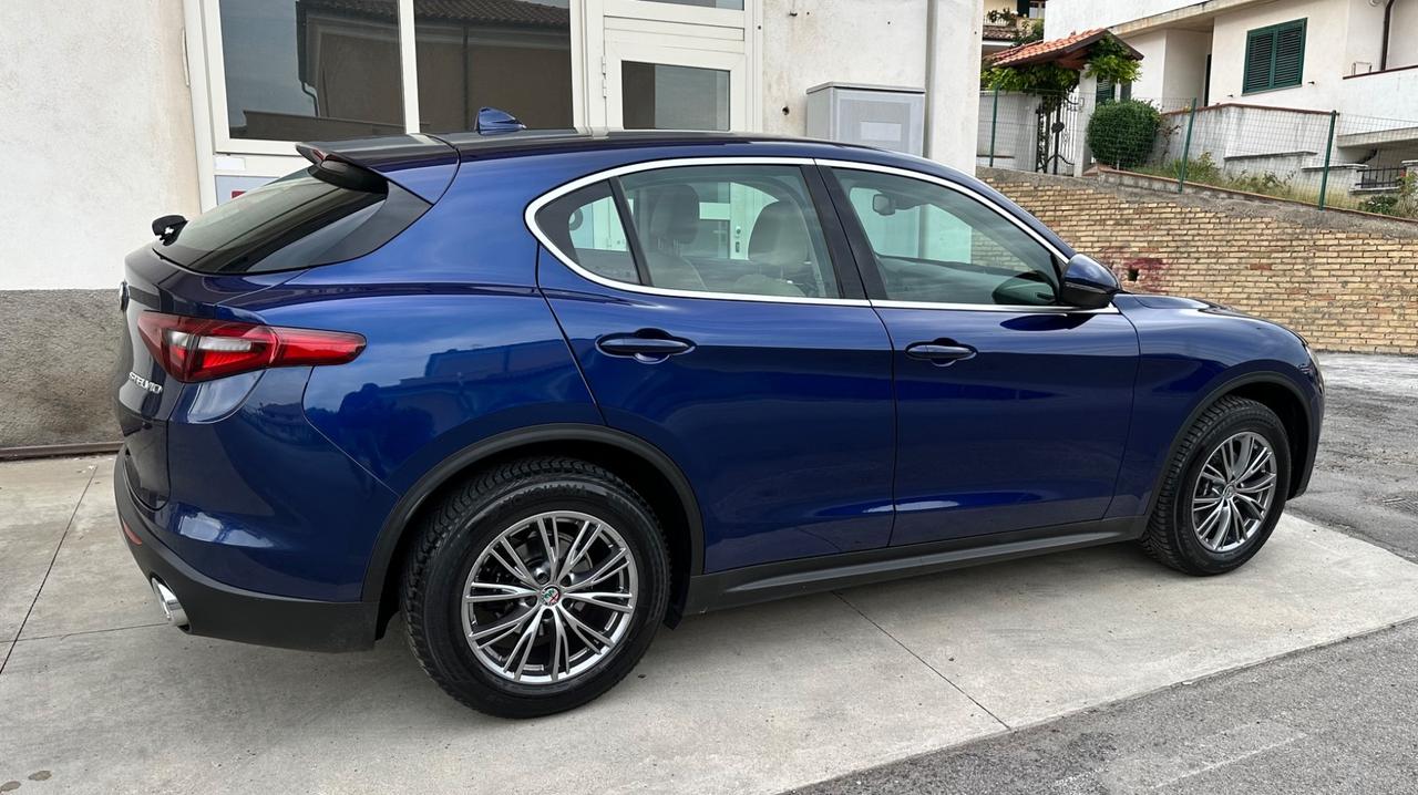 Alfa Romeo Stelvio 2.2 Turbodiesel 210 CV AT8 Q4 Executive
