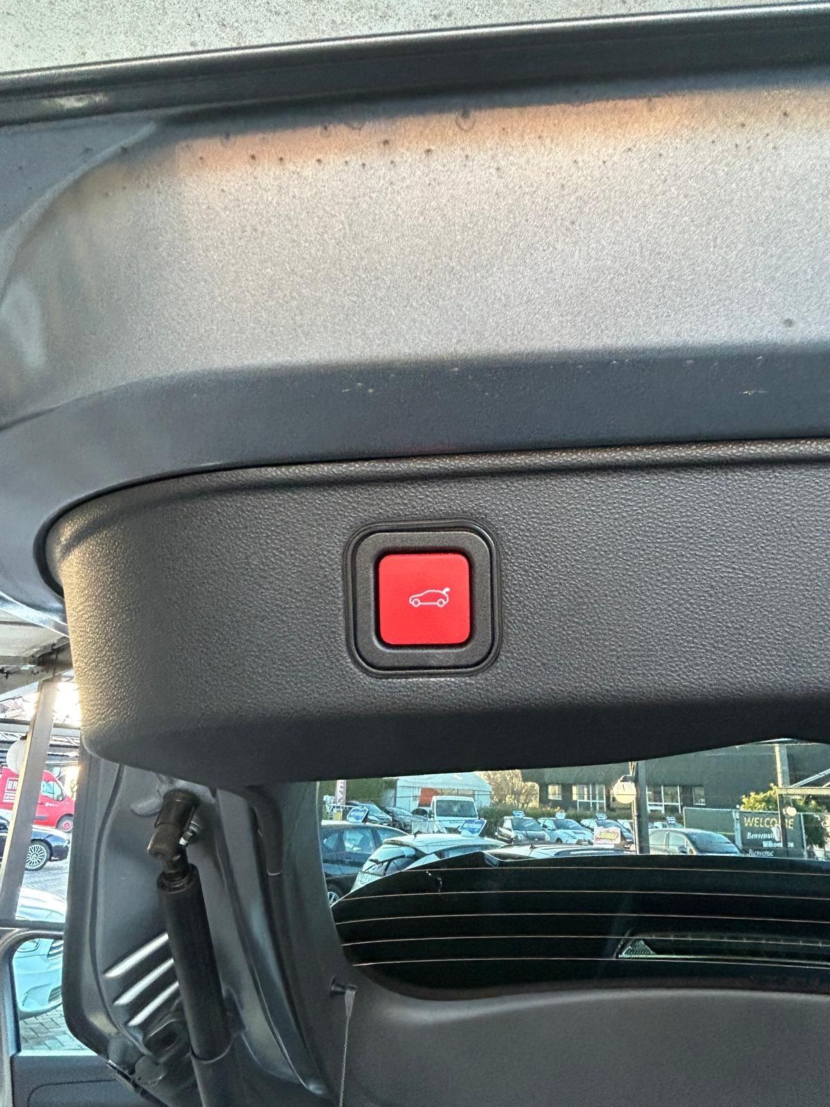 Alfa Romeo Junior 1.2 136 CV Hybrid eDCT6 Speciale