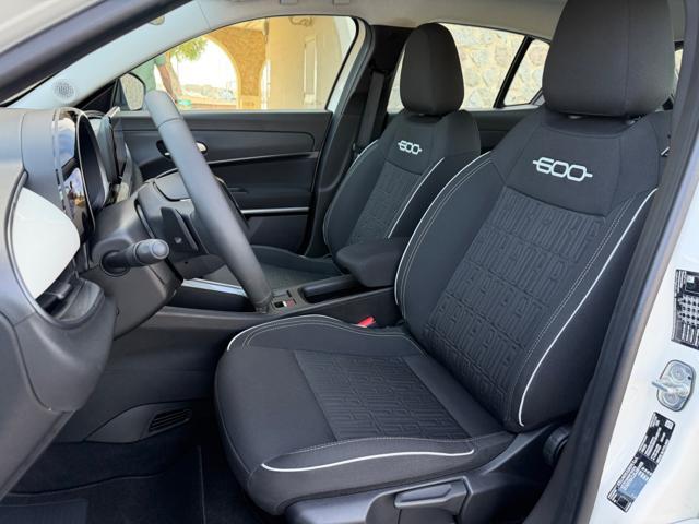 FIAT 600 HYBRID 145CV DCT MHEV+NAVI+RCAM+2PDC+LED