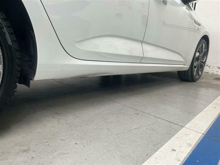 Renault Megane Grand Coupé Energy Intens EDC BR278488 1.5 Diesel 110CV