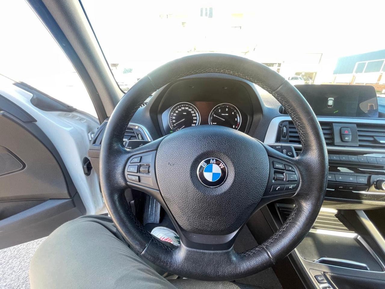 Bmw 116 116d 5p. Advantage