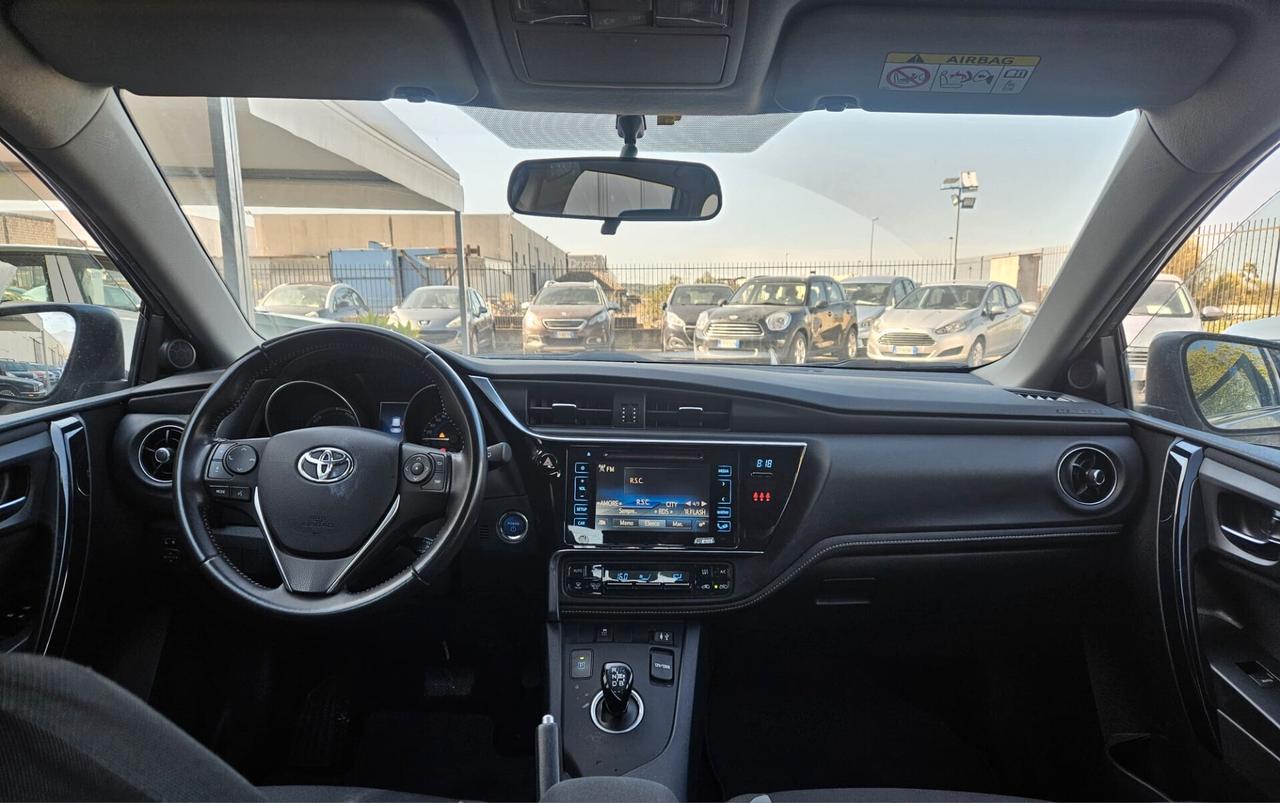 Toyota Auris 1.8 Hybrid Active