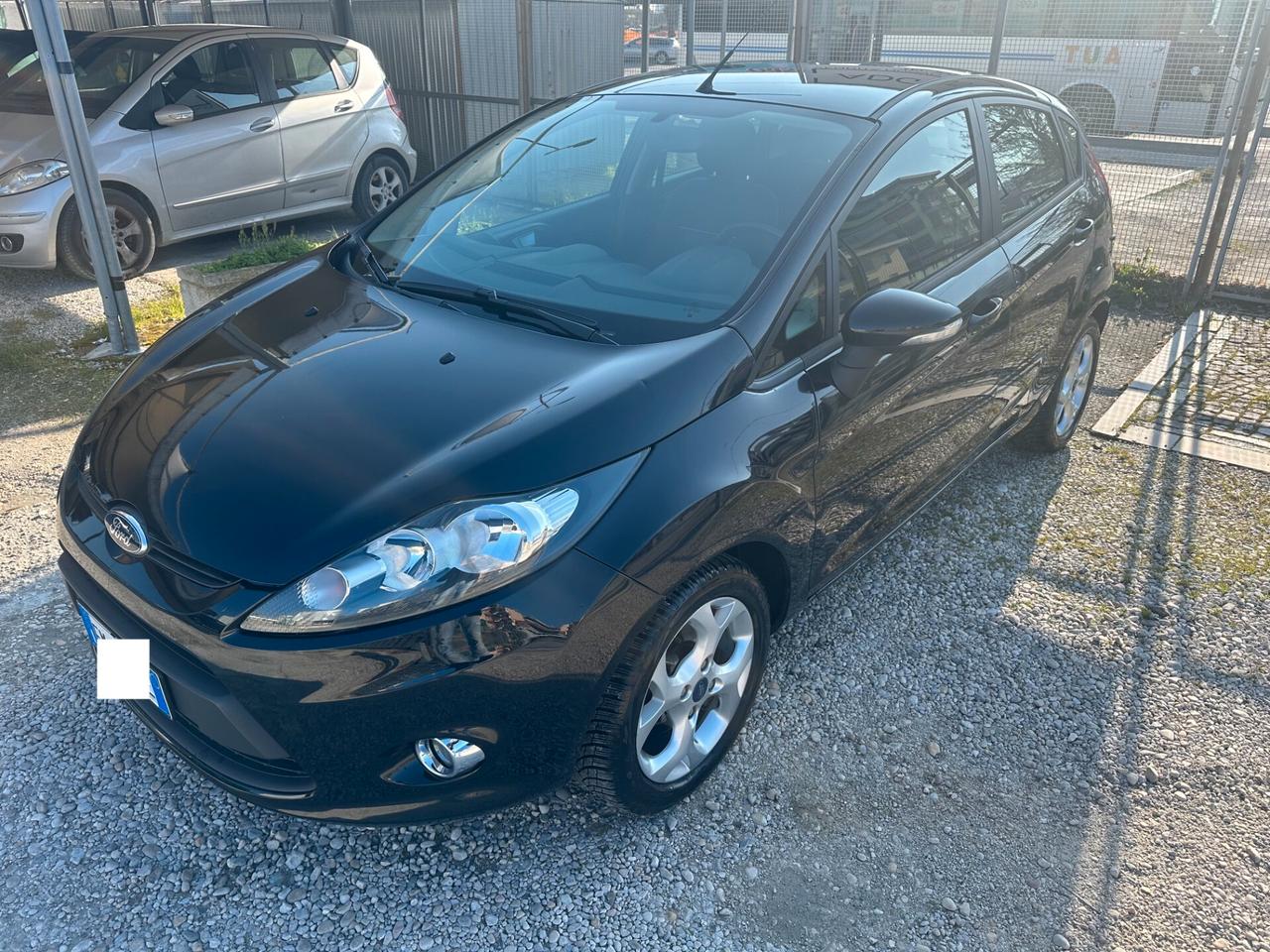 Ford Fiesta 1.4 TDCi 70CV 5 porte Titanium