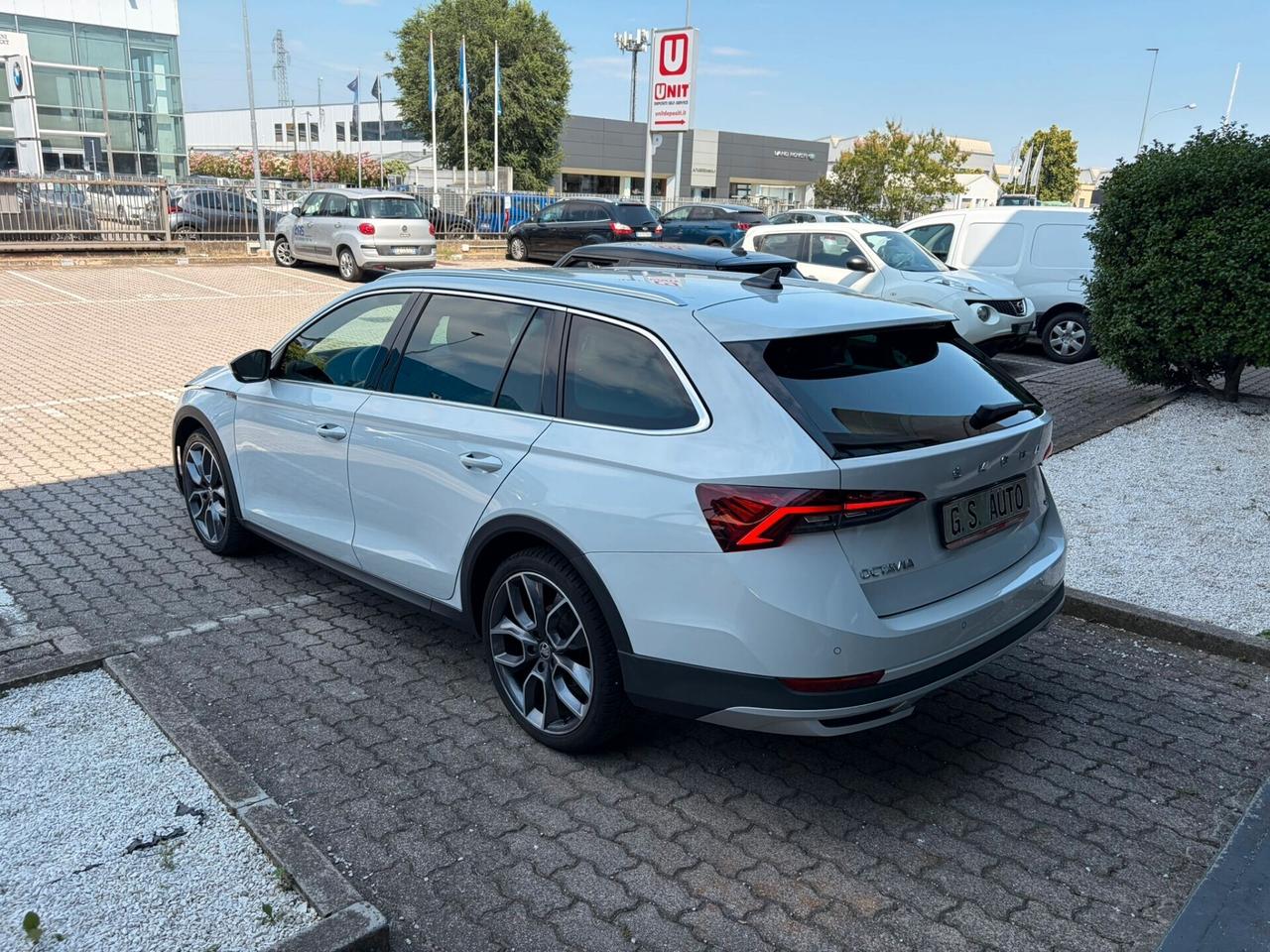 Skoda Octavia Wagon 2.0 tdi Scout 4x4 150cv dsg DANNEGGIATA