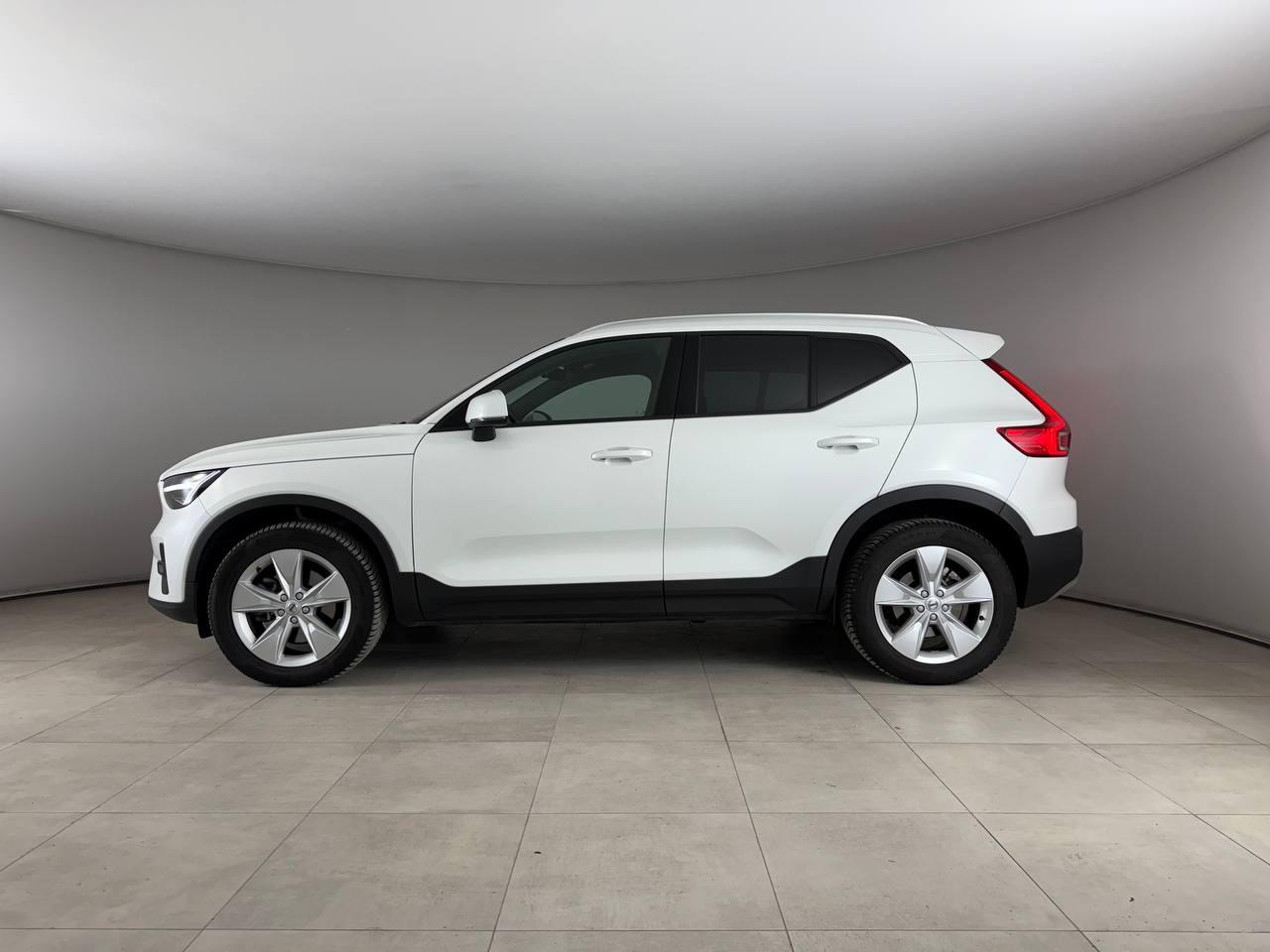 VOLVO XC40 2023 - XC40 2.0 b3 Core auto