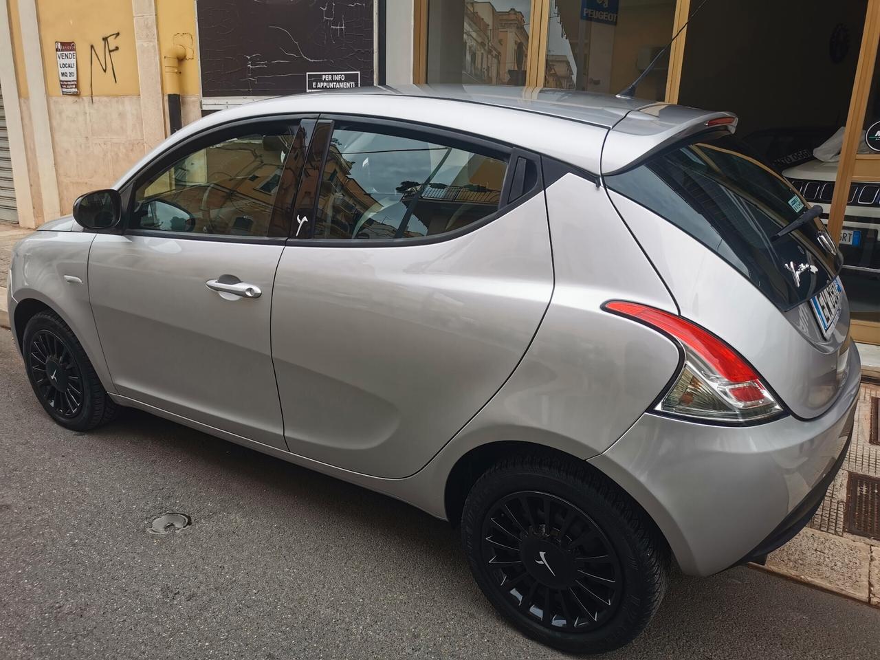 Lancia Ypsilon 1.2 69 CV 5 porte GPL Ecochic EURO 6