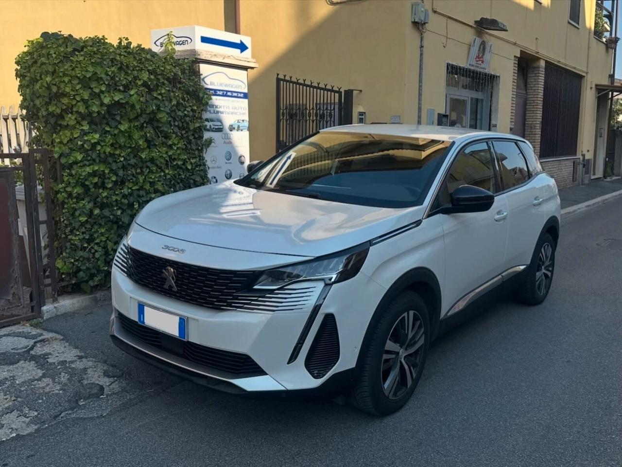 Peugeot 3008 1.5 BlueHDi 130cv Allure Pack AUTOMATICA NAVIGAZIONE CAMERA 360° RETROCAMERA PELLE FINANZIABILE