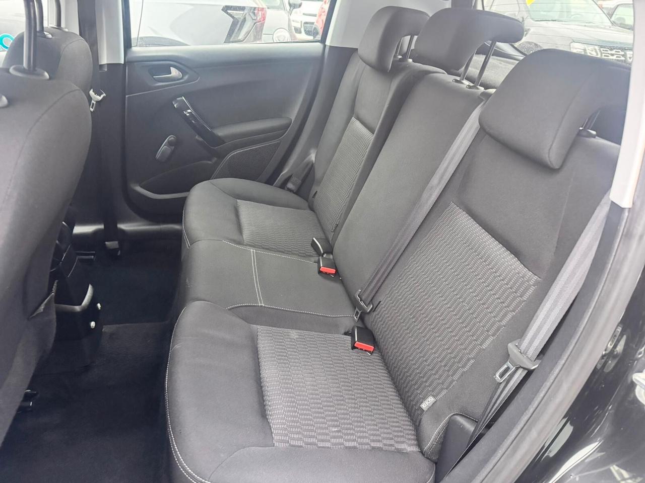 PEUGEOT 208 1,2 GPL 82 CV ALLURE 5P