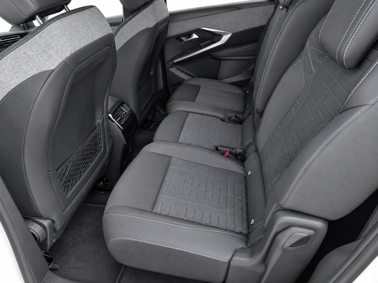PEUGEOT 5008 III 2024 - Nuovo 5008 Hybrid 136 e-DCS6 GT