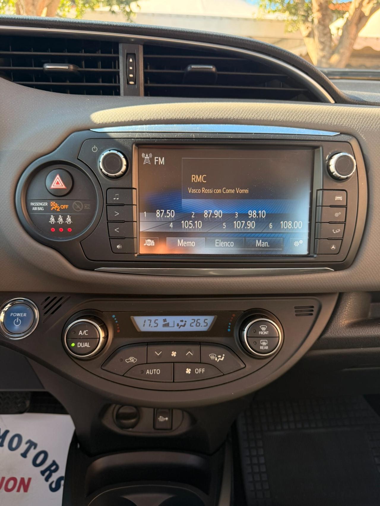 Toyota Yaris 1.5 Hybrid 75CV Active - 2015