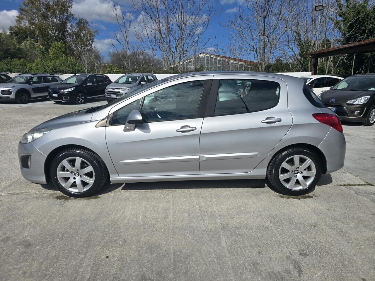 Peugeot 308 1.6 8V e-HDi 112CV Stop&Start robotiz.