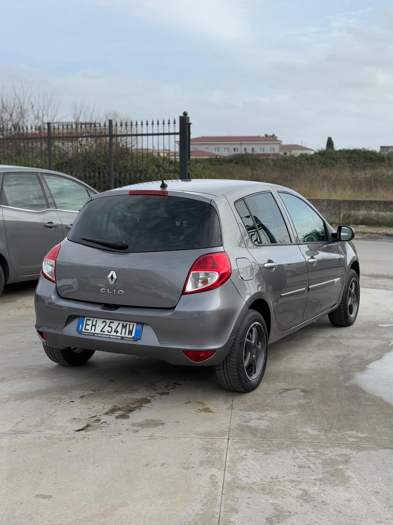 Renault Clio 1.2 16V 5 porte Dynamique
